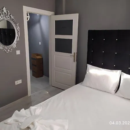 Eyüp Kral Small * İstanbul