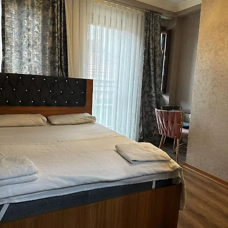 Eyüp Kral Small * İstanbul